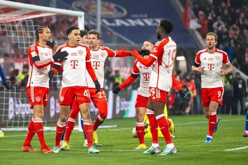 Soi kèo Borussia Monchengladbach vs Bayern Munich vòng 8 giải Bundesliga 3 soi-keo-borussia-monchengladbach-vs-bayern-munich-20h30-25-10-3