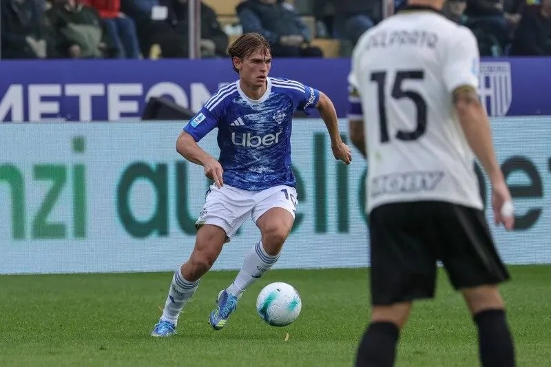 Soi kèo Como vs Hellas Verona vòng 9 giải Serie A 3 soi-keo-como-vs-hellas-verona-0h30-30-10-3